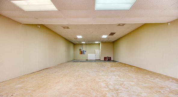 1104 Thorpe Ln, San Marcos, TX 78666